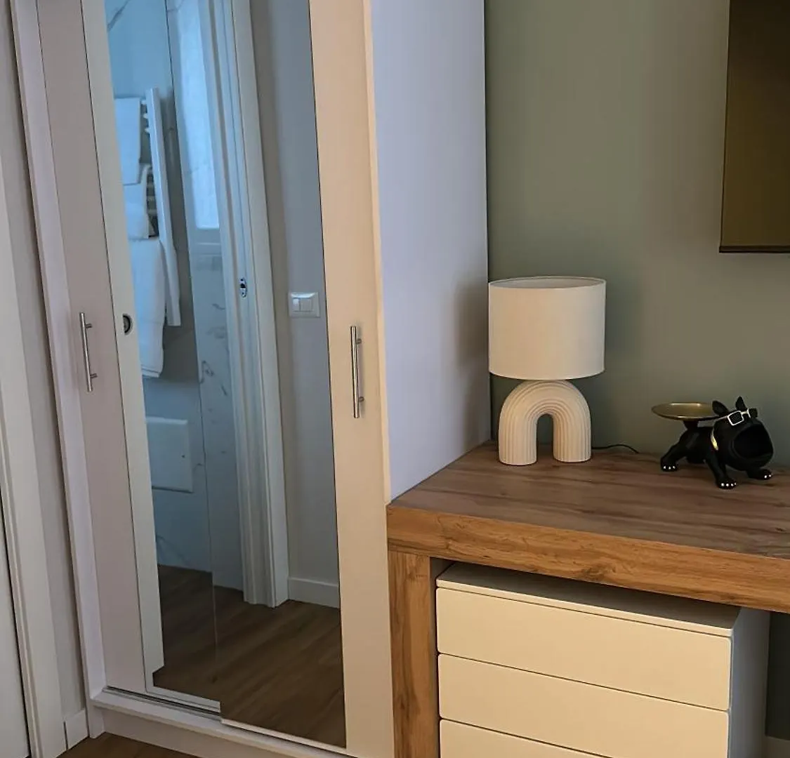 The Captain'S Apartments Sirocco - City Center Leonardo Academy Sesto Calende