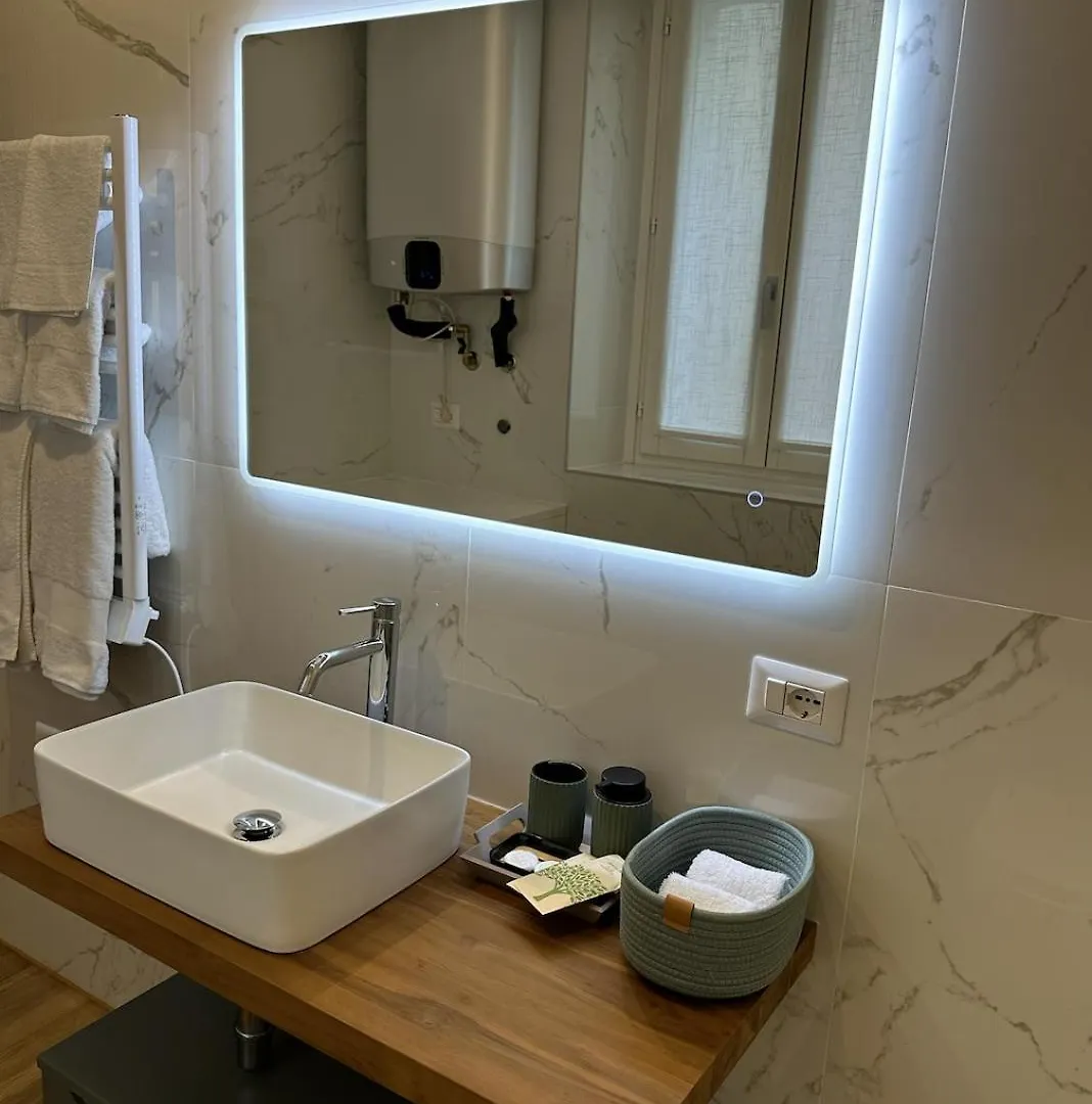 The Captain'S Apartments Sirocco - City Center Leonardo Academy Sesto Calende