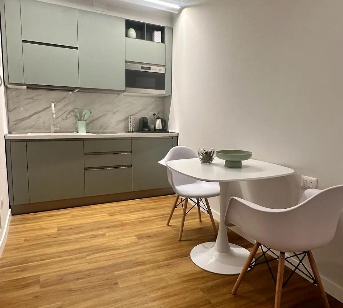 The Captain'S Apartments Sirocco - City Center Leonardo Academy Sesto Calende